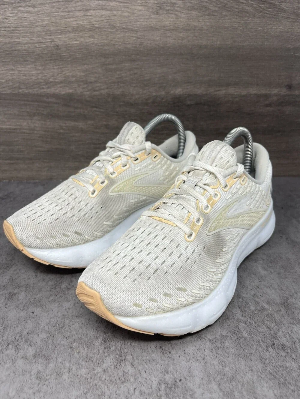 Brooks Glycerin 20 White Grey Peach Size 7.5 Womens Cushioned Running Shoes